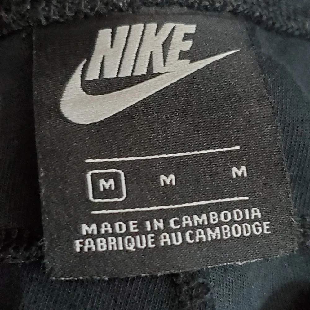 Nike *please carefully